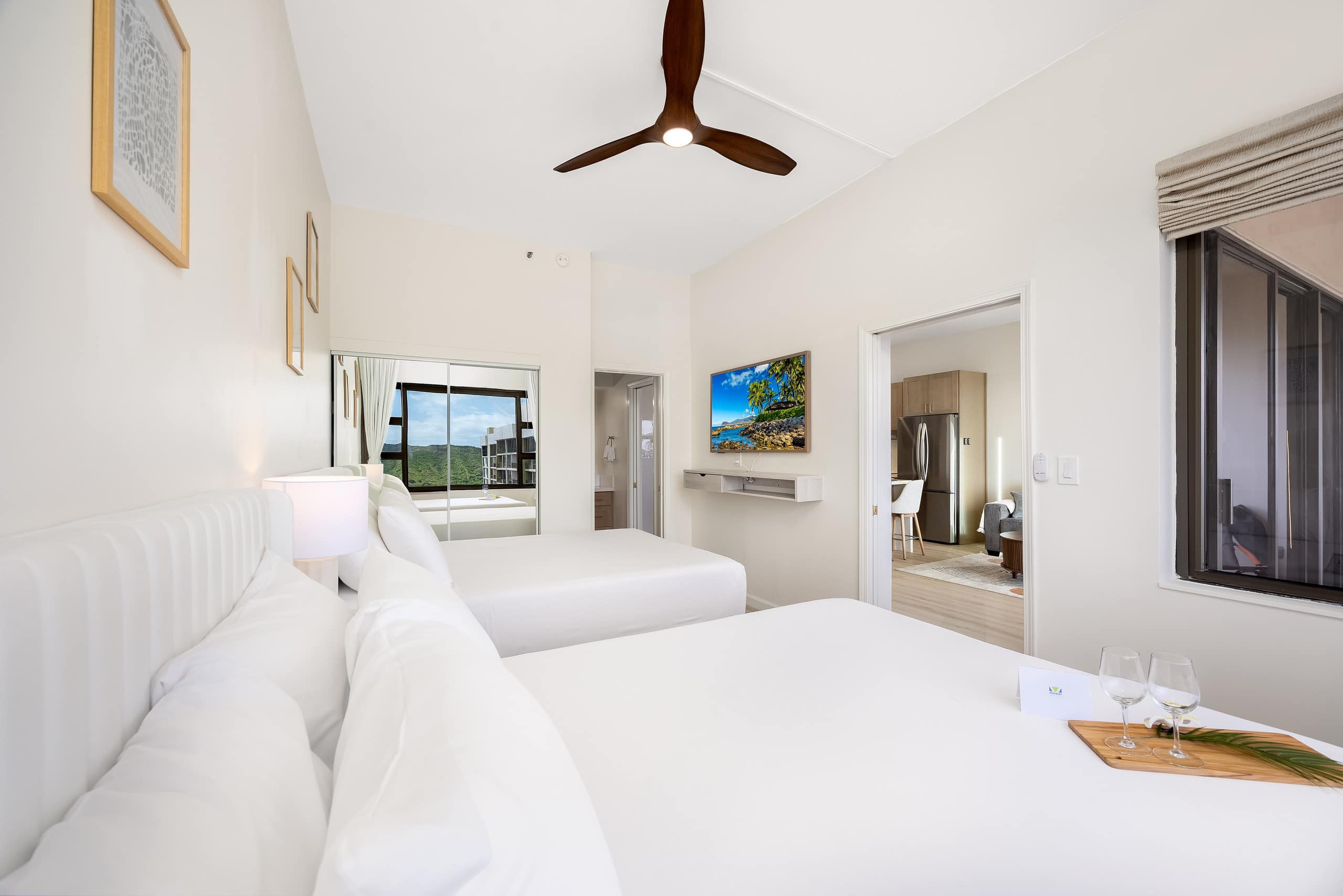 Breezy 1BR w/ ocean, mountain & city views - Image 31