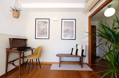 Successful Airbnb property: Very centrally located, with parking included in Tarragona