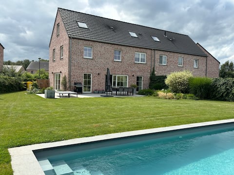 Brabant house with pool