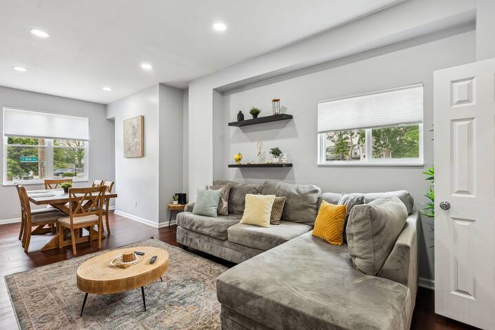 Big house near OSU, game room, fire pit – Dogs OK! gallery image 5