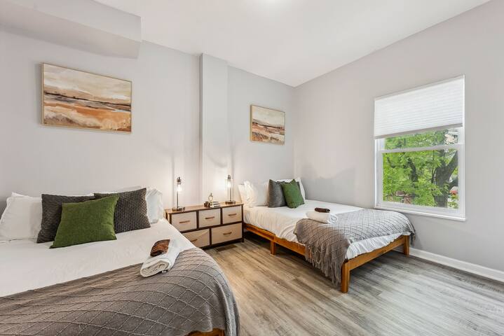 Big house near OSU, game room, fire pit – Dogs OK! gallery image 3