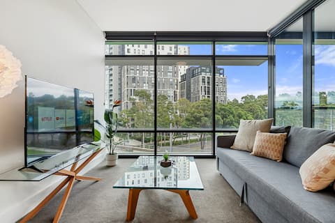 Top Airbnb: Park view 2BR With Free Parking In Olympic Park in Sydney Olympic Park