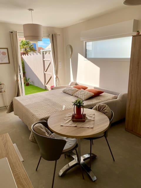 Successful Airbnb property: The Sablaise Interlude in Les Sables D'olonne