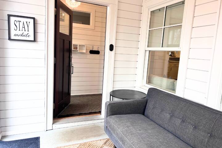 The Lamb House- Premiere Neighborhood gallery image 2