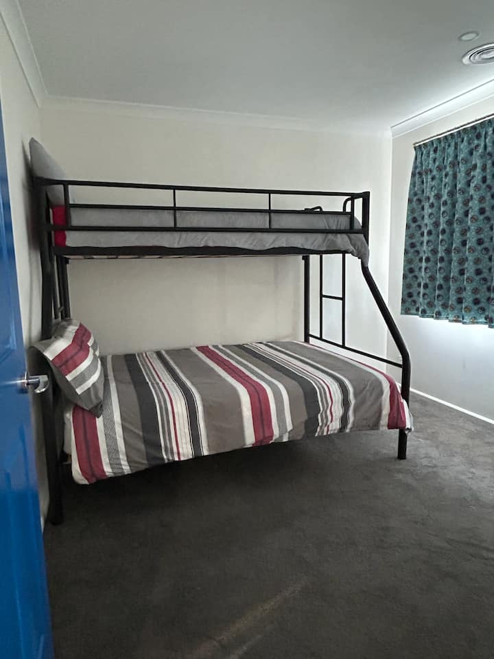 საძინებელი 3