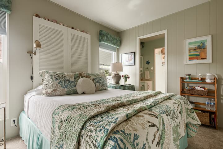 Cozy Guest Suite With Private Bath And Entrance - Carlsbad, CA