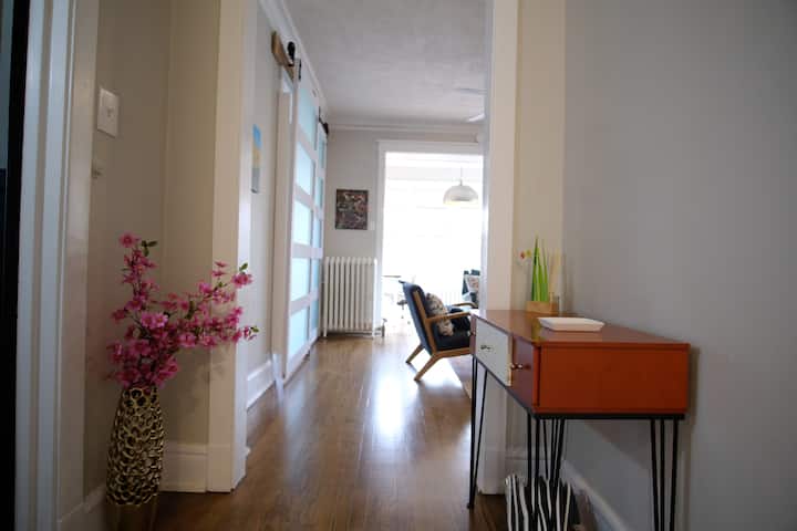 Chicago Life Apartment - Oak Park, IL
