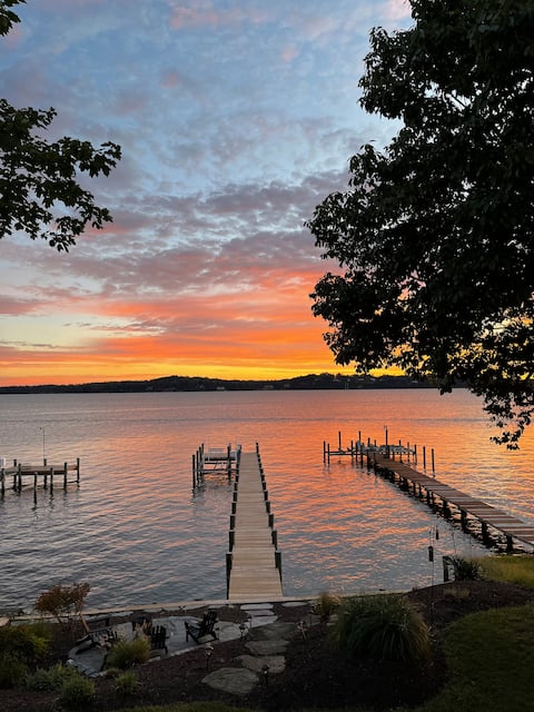 Waterfront Home, Amazing Views near Annapolis