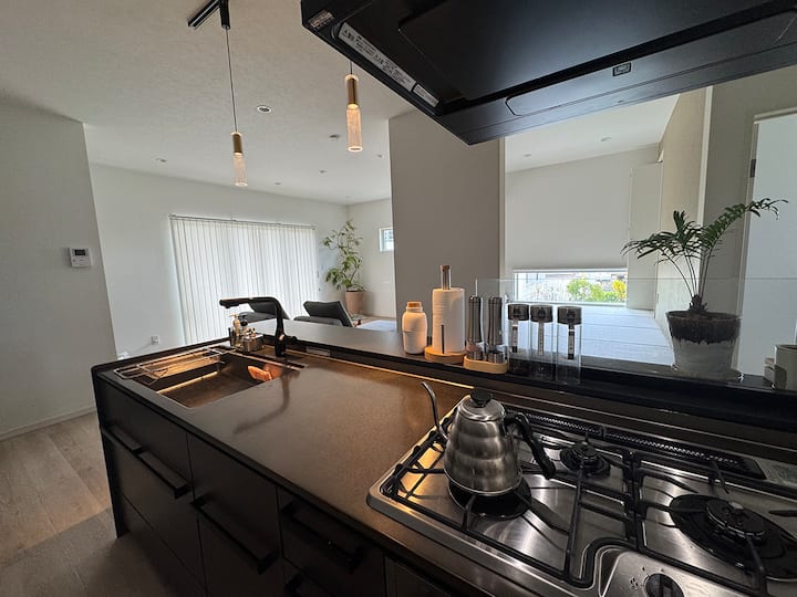 Koahome 2025年OPENの75平米を一棟貸切】コンシェルジュ・レンタカー