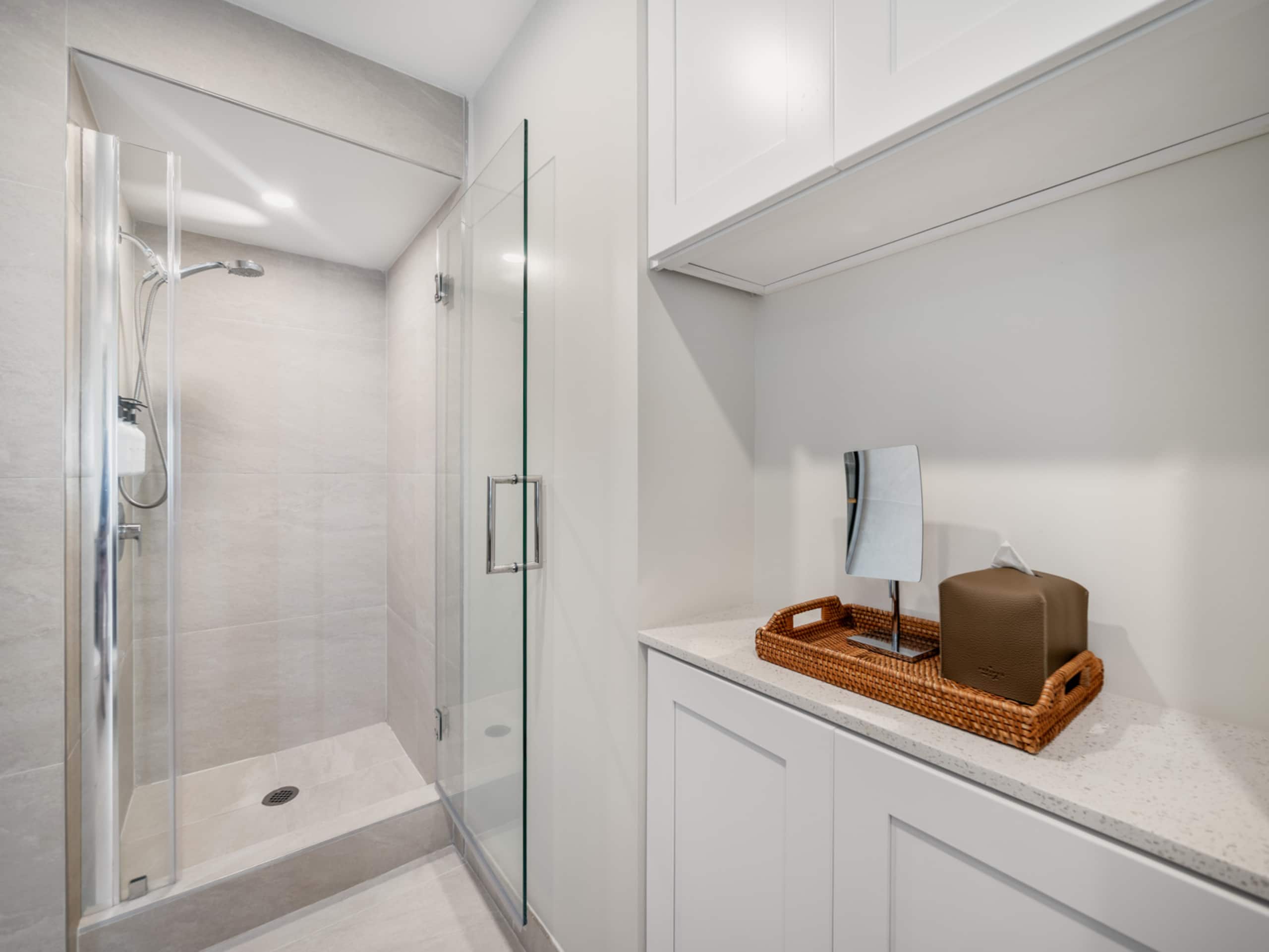 Walk to the Beach! Modern 3Bed, 2Bath AC, Parking - Image 22