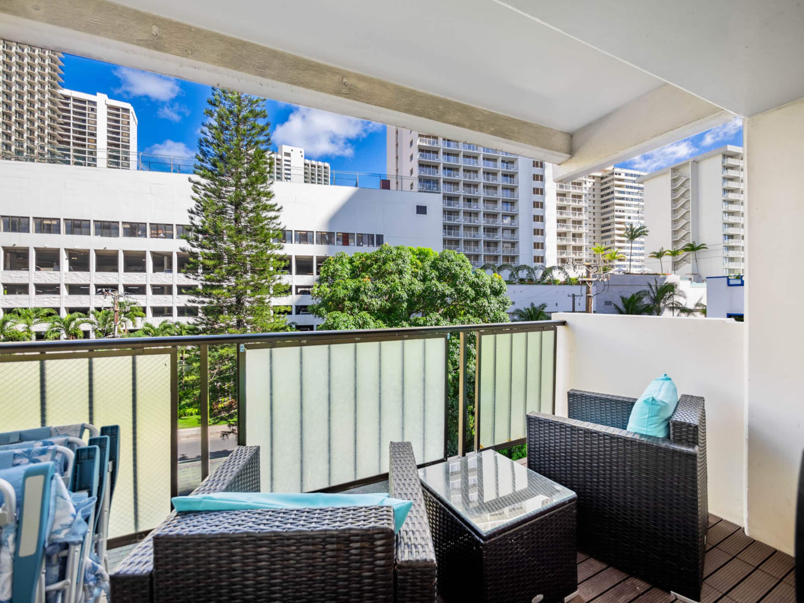 Walk to the Beach! Modern 3Bed, 2Bath AC, Parking - Image 26