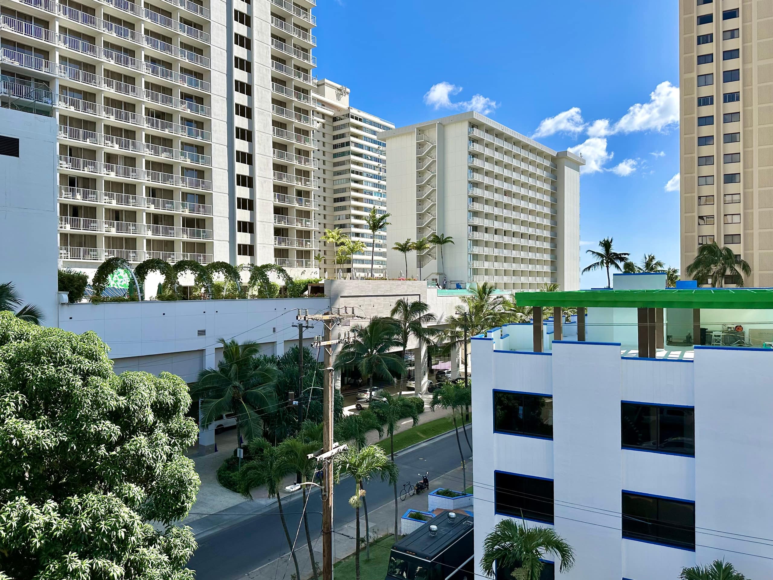 Walk to the Beach! Modern 3Bed, 2Bath AC, Parking - Image 28