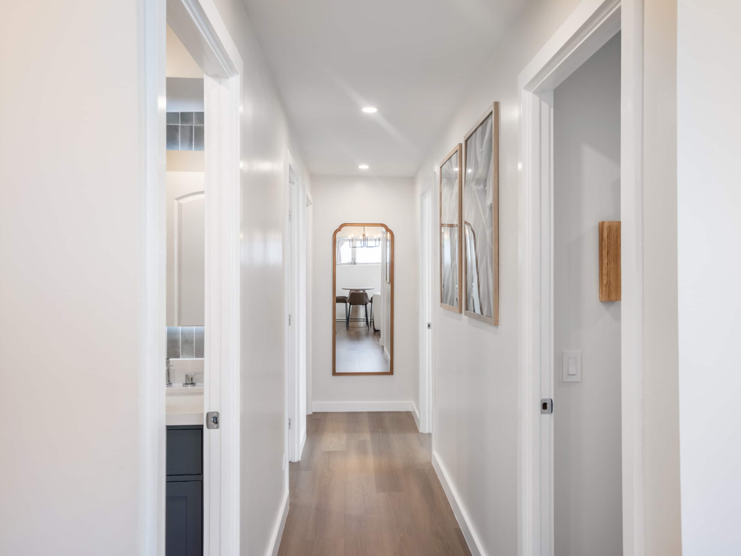 Walk to the Beach! Modern 3Bed, 2Bath AC, Parking - Image 40