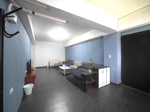 Blue Sky, Ximending, Taipei (Elevator/Private Entrance ~ Extra charge for more than 8 people ~ No sm