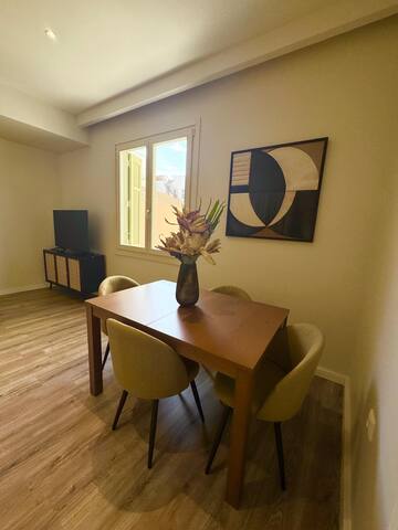 Plaka Two-Bedroom Flat with Acropolis View Terrace gallery image 4