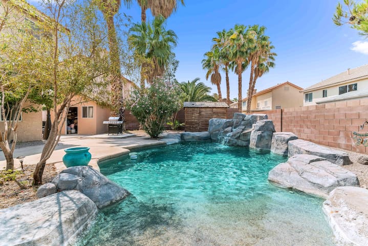 (NEW) 5 BDR – Pool – BBQ – Games