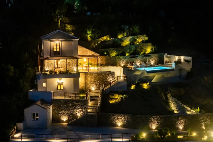 Villa Ascend - Petrino Villas - Houses for Rent in Skopelos