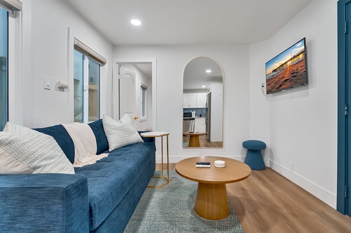 Remodeled 1-br Suite In Beachfront Building - ニューポート・ビーチ, CA