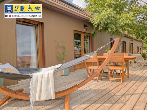 Guesthouse near the Nantes - Brest Canal