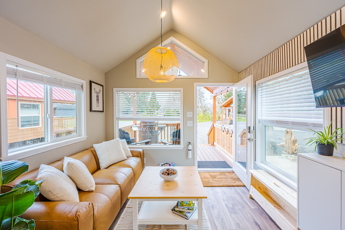 Rainforest Tiny Home Retreat: Nordic photo 2