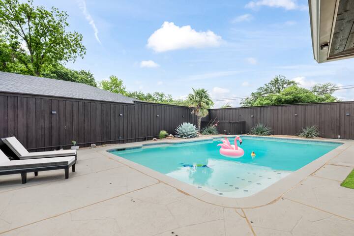 NEW! Lovers Ln Luxe | Heated Pool & Patio FUN! gallery image 4