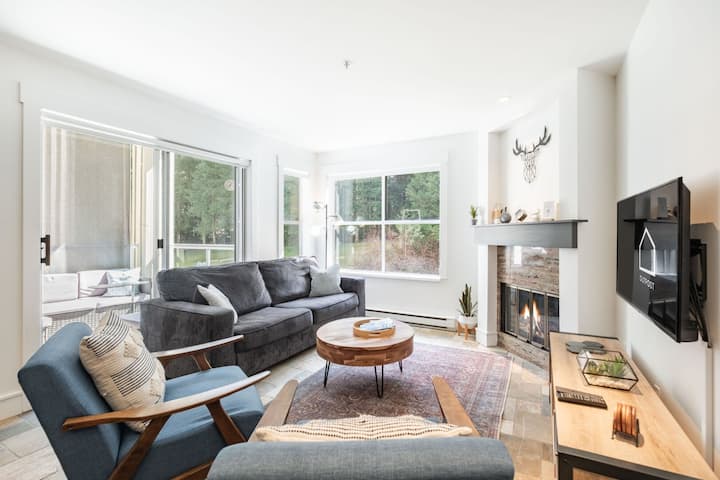 Apartment | Complex Hot Tub | Free Parking | Wifi - British Columbia