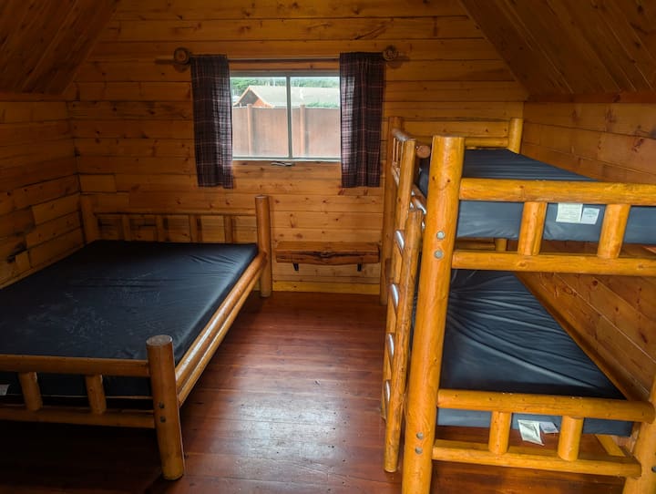 Waldport Cozy Cabin In Resort - Waldport, OR