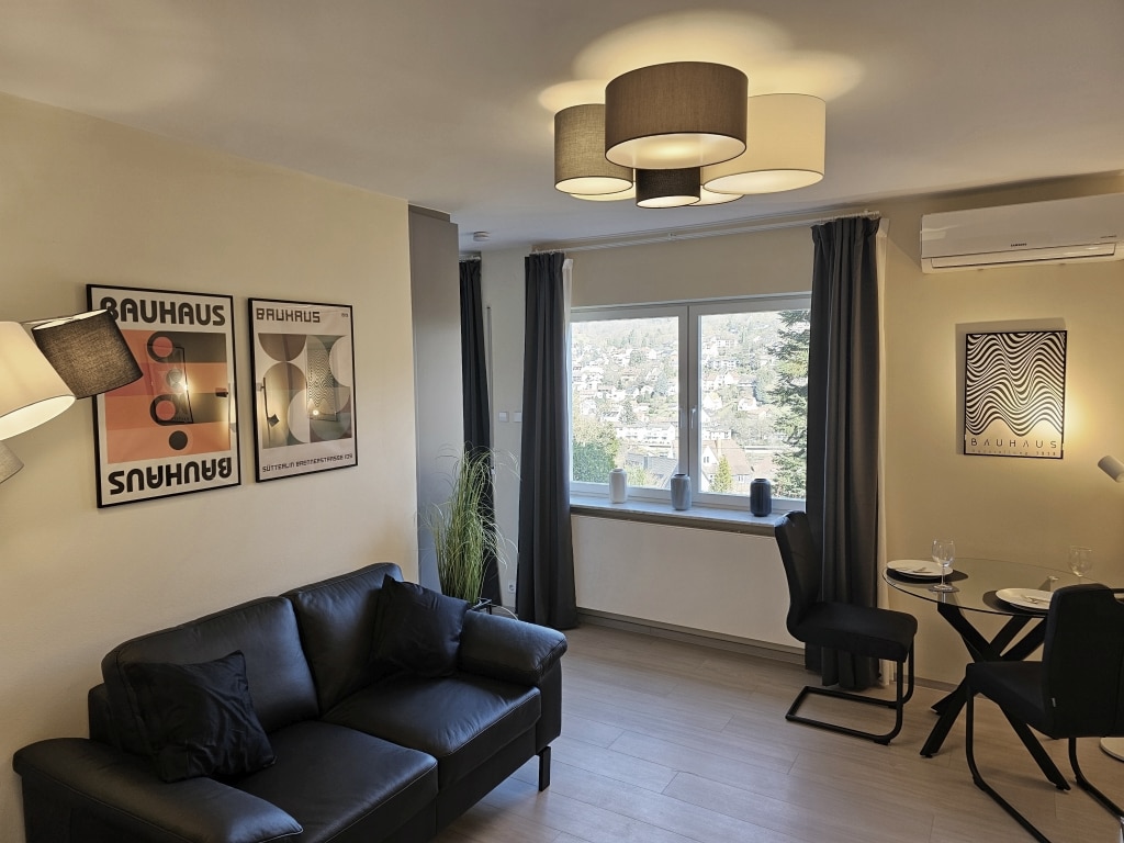 Erfolgreiche Airbnb-Immobilie: Top location Heidelberg near the old town directly by the forest A2 in Heidelberg