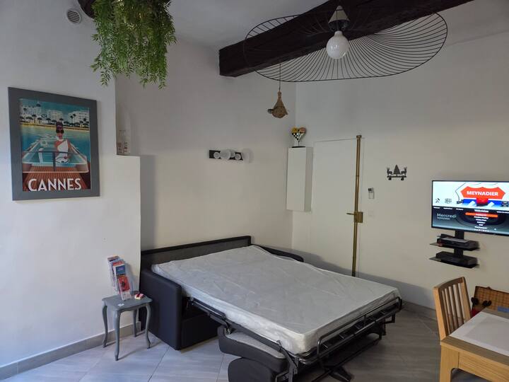 Kunja kitanda cha sofa