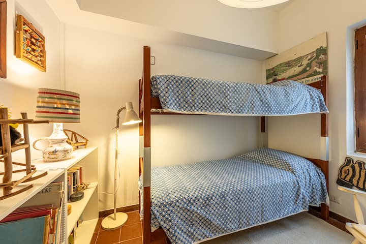 საძინებელი 2