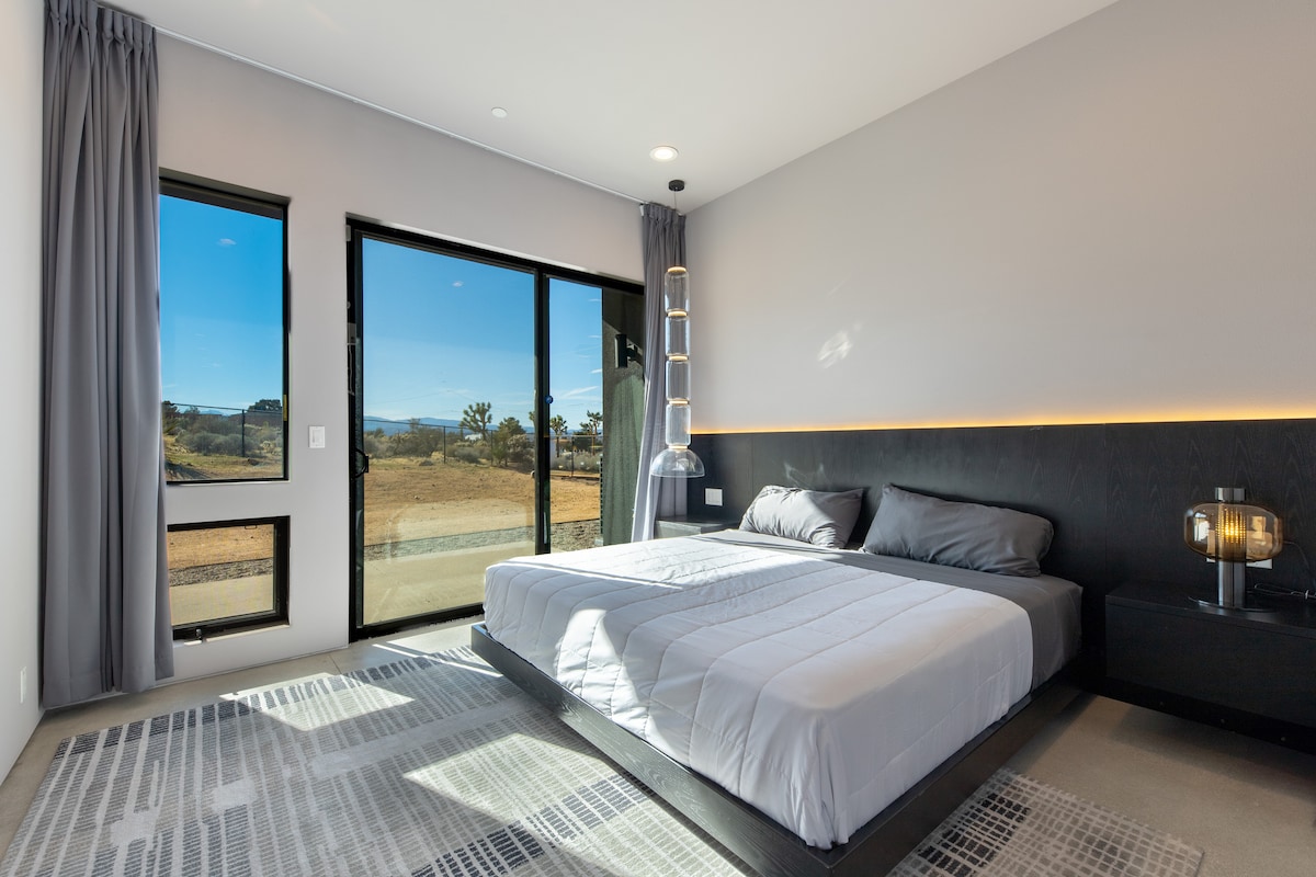 חדר שינה קינג עם נוף לשמיים כחולים