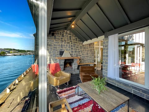 Popular Airbnb listing: Quai de Meuse "waterfront" house in Namur