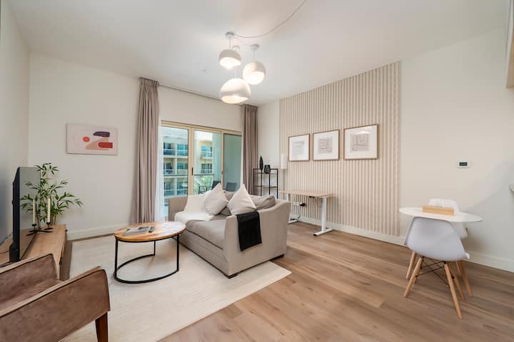 Modern Nordic 1br | The Greens - Dubai