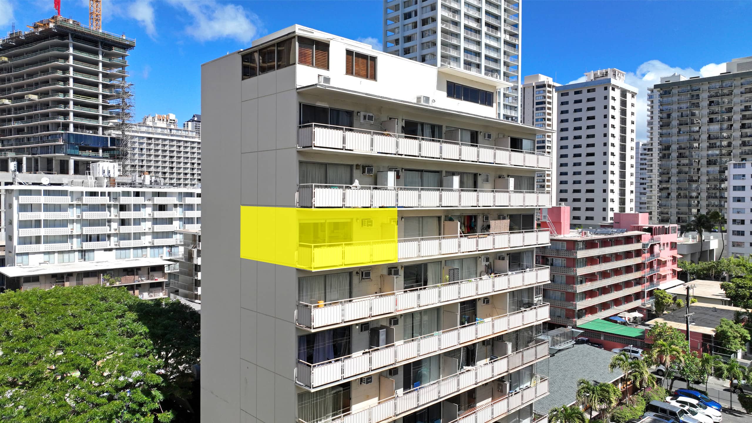 Waikiki King Studio near Beach at The Seashore - Image 16