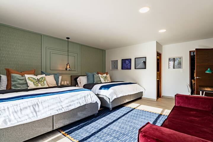 Spectacular Rooftop, Prime Location BBQ, AC & Gym gallery image 2