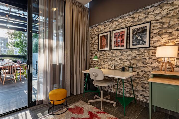 Spectacular Rooftop, Prime Location BBQ, AC & Gym gallery image 3