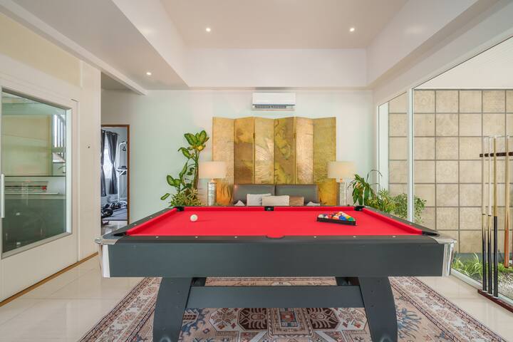 Modern Luxury 6BR Pool Villa w/ Lift & Gym gallery image 4