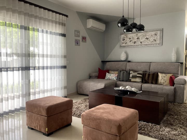 Luxury Villa With 
Private Pool - Alcobaça