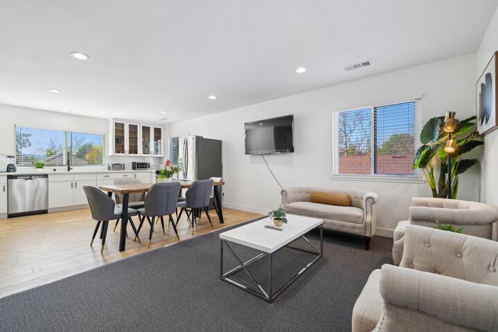 BRAND NEW! Modern Spacious San Jose Home 8B/4B gallery image 2