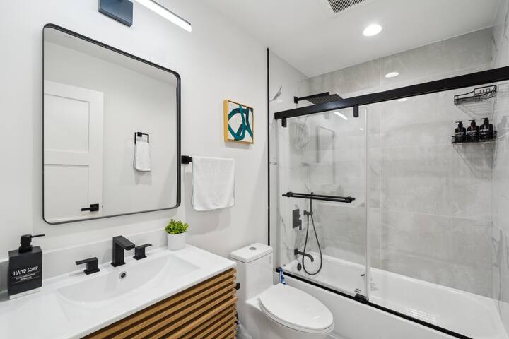 BRAND NEW! Modern Spacious San Jose Home 8B/4B gallery image 5