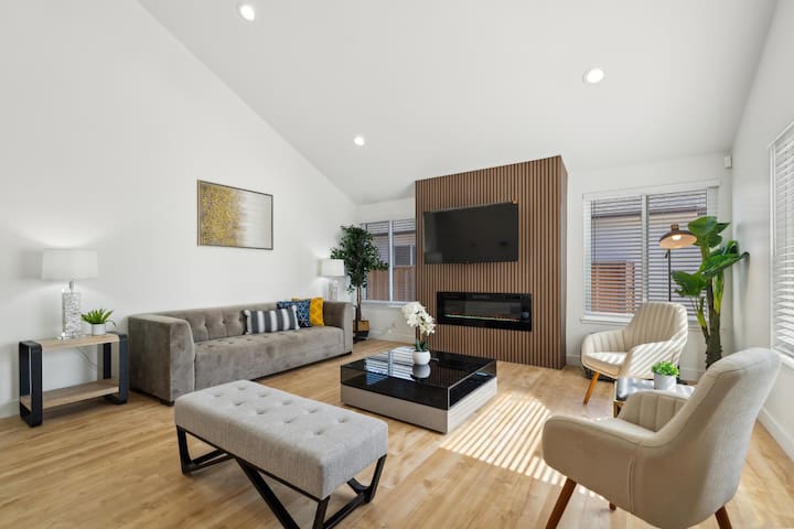 BRAND NEW! Modern Spacious San Jose Home 8B/4B