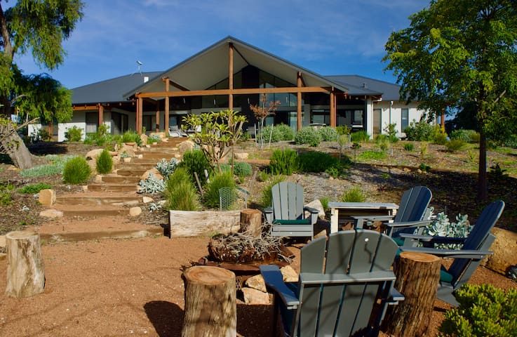 Wildrose, a retreat in Yallingup.