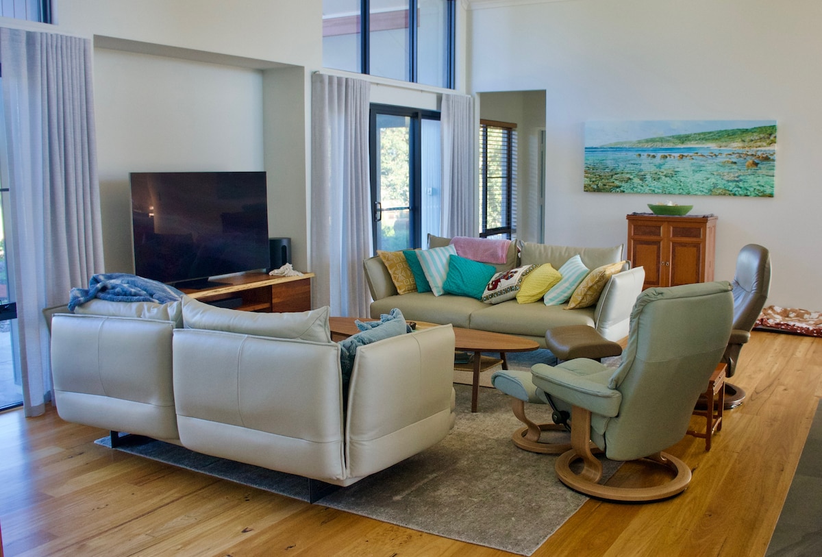 Successful Airbnb property: Wildrose, a retreat in Yallingup. in Yallingup