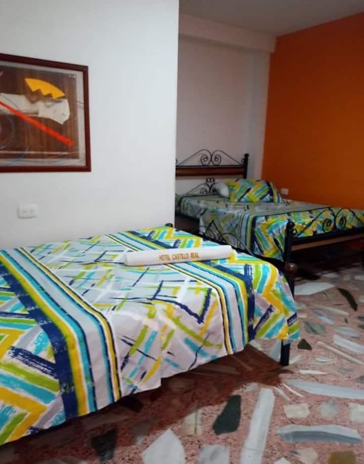 1 საძინებელი 
ოთახი 4 ადამიანისთვის 100 000‑ში