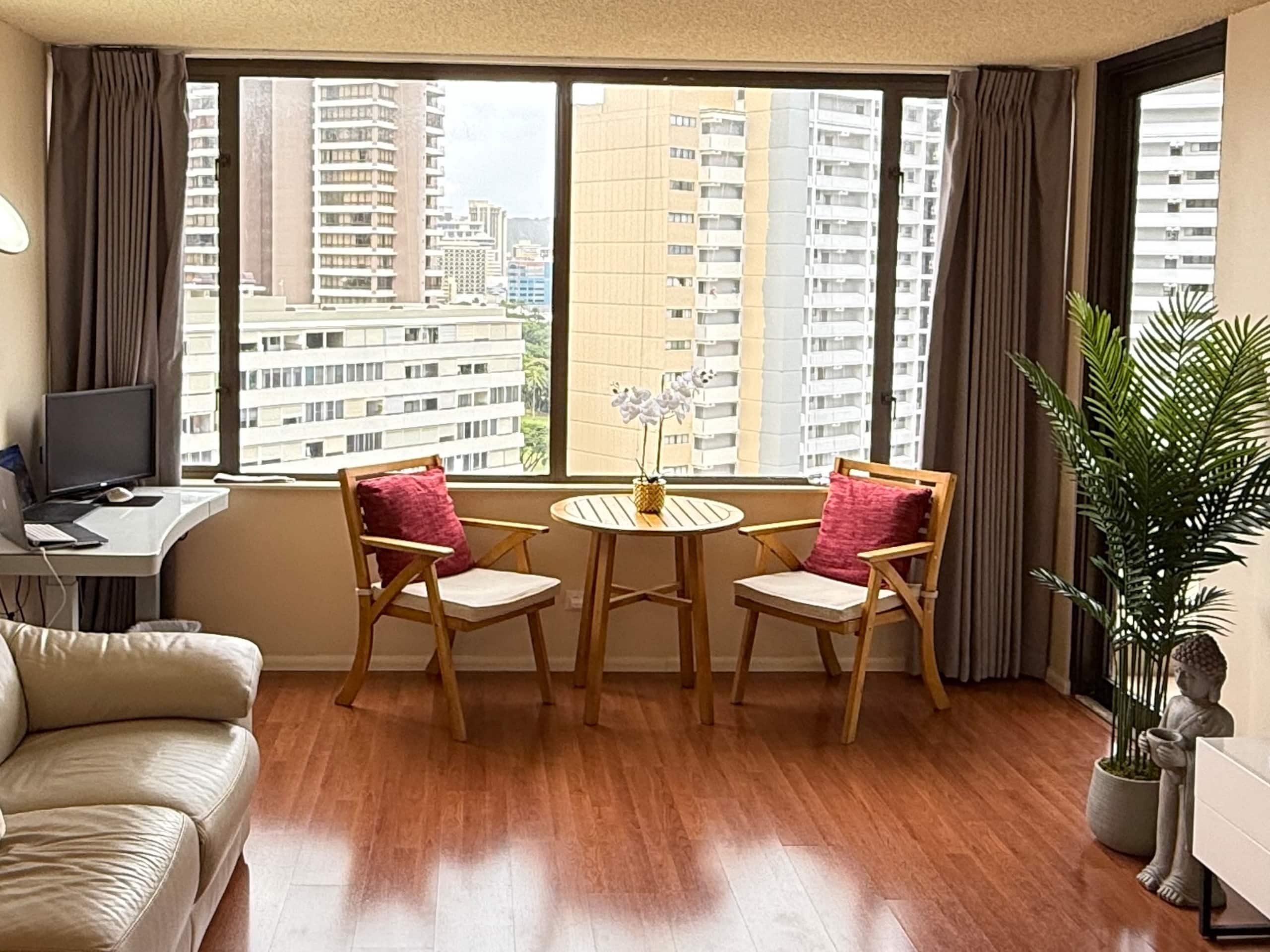 Waikiki Condo | Ocean View | Pool + Free Parking - Image 1