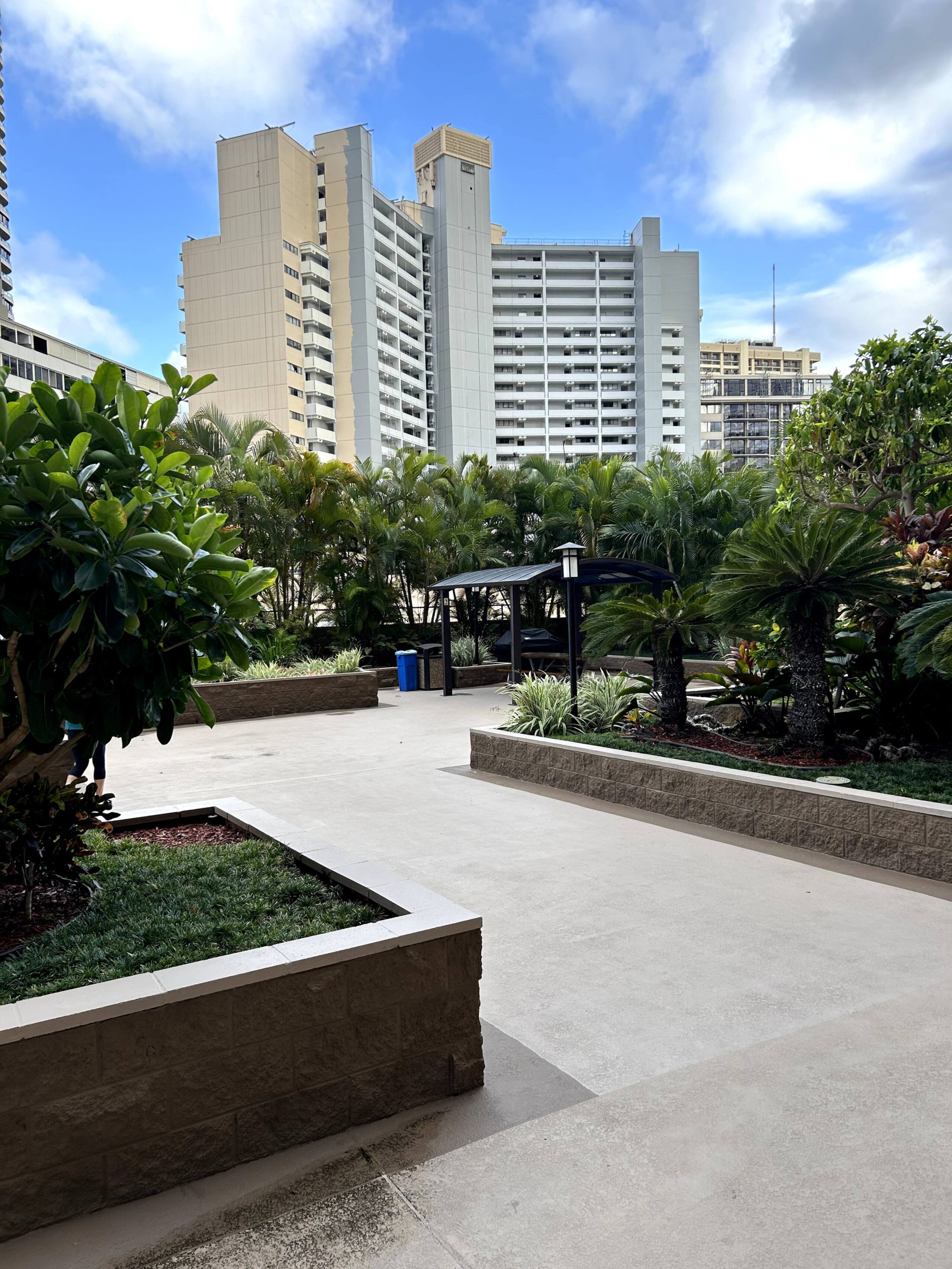 Waikiki Condo | Ocean View | Pool + Free Parking - Image 20