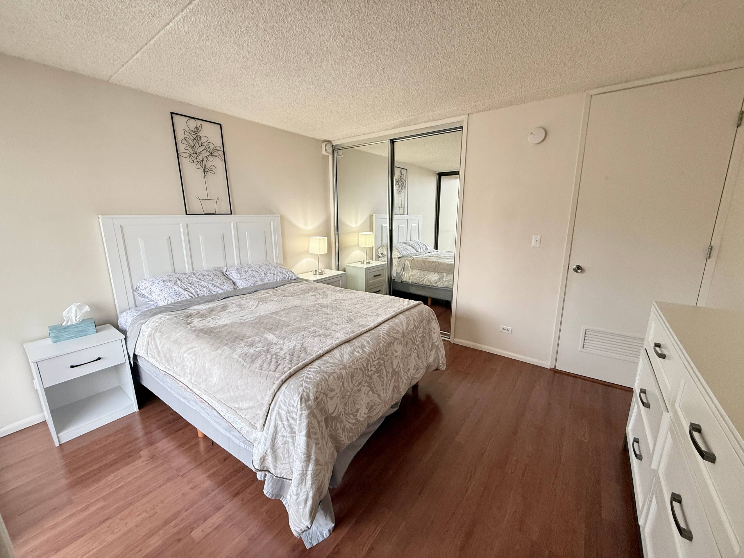 Waikiki Condo | Ocean View | Pool + Free Parking - Image 6