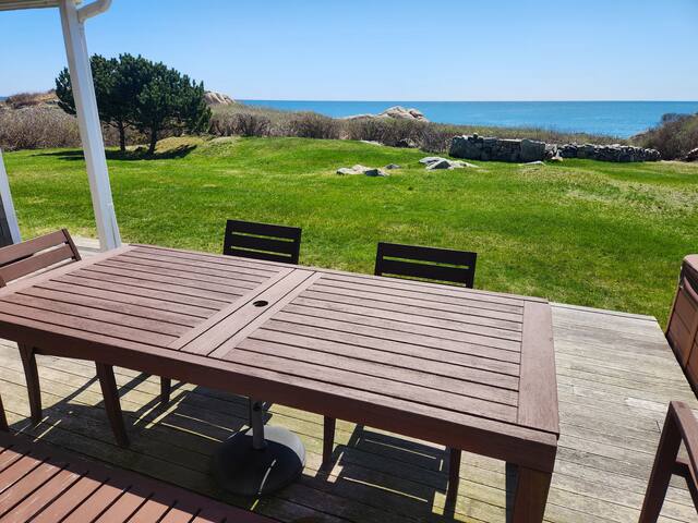 Stunning Private Oceanfront Home gallery image 5