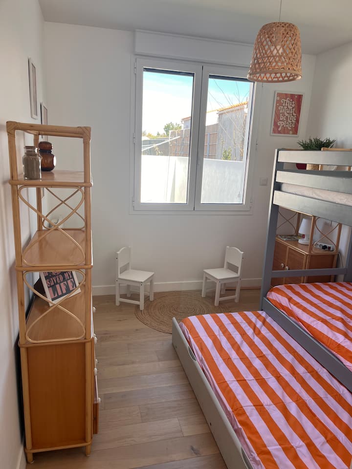 غرفة الأصدقاء