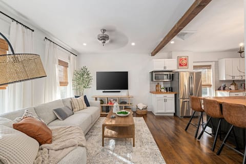 Successful Airbnb property: 2 Bedroom Apartment Downtown London in London